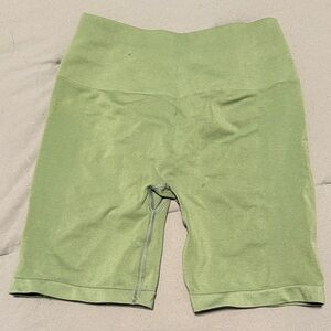 Alphalete Amplify Short 6.5” Jade